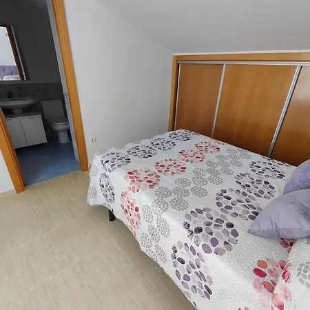 Atico Duplex Lore شقة